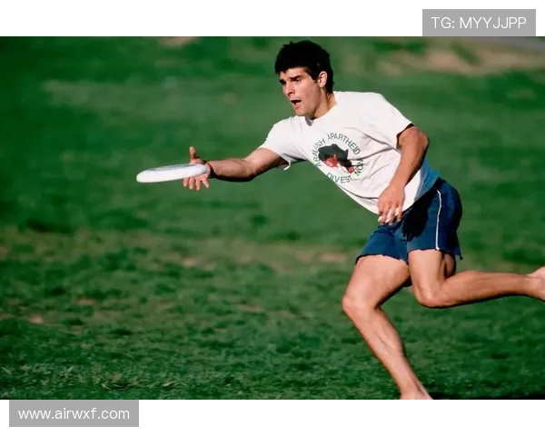 南京飞盘队心理素质引发热议球员表现与心理承受能力的深度探讨 南京飞盘队心理素质引发热议球员表现与心理承受能力的深度探讨