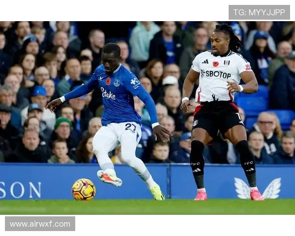 诺维奇与埃弗顿激战正酣比分揭晓精彩瞬间回顾