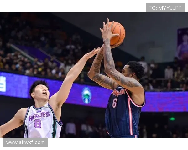 马尚布鲁克斯的篮球之路与职业生涯的辉煌成就分析与展望