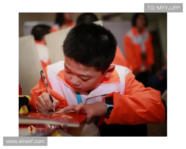 杨娜独家分享攀岩技巧与心得助你突破自我挑战极限